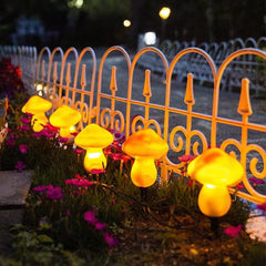 Lampe solaire d'extérieur en résine à LED en forme de champignon pour jardin 