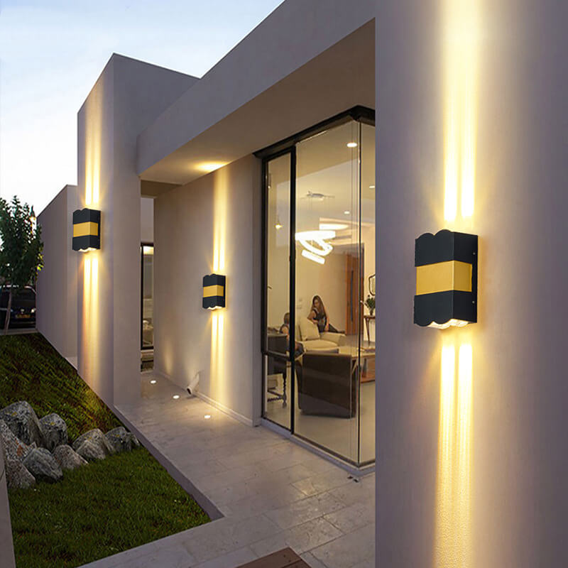 Lámpara de pared para patio exterior, moderna, rectangular, de aluminio y vidrio, con foco LED, resistente al agua 