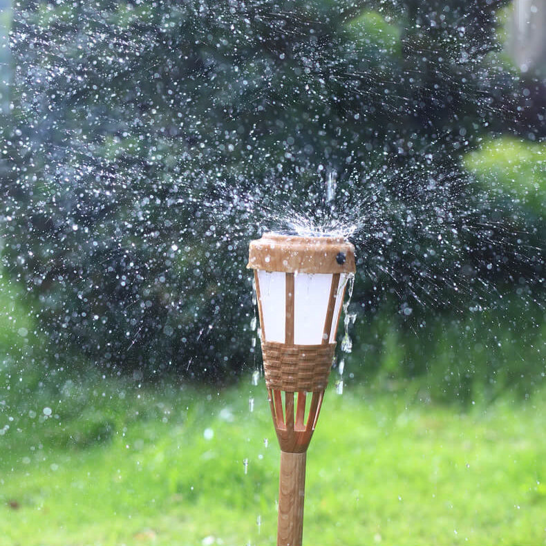 Luz LED solar para exteriores con forma de llama de bambú, resistente al agua, para insertar en el suelo 