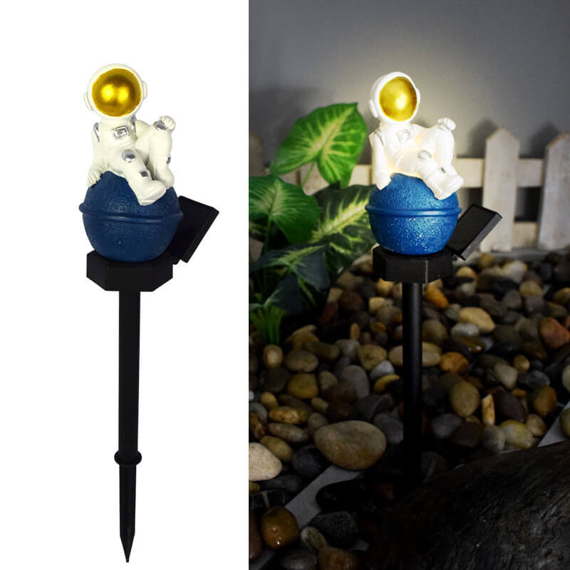 Modern Astronaut Resin Decorative Solar Outdoor Lawn LED Garden Ground Insert Landscape Light