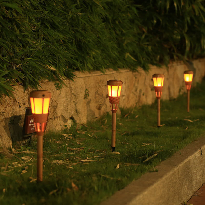 Luz LED solar para exteriores con forma de llama de bambú, resistente al agua, para insertar en el suelo 