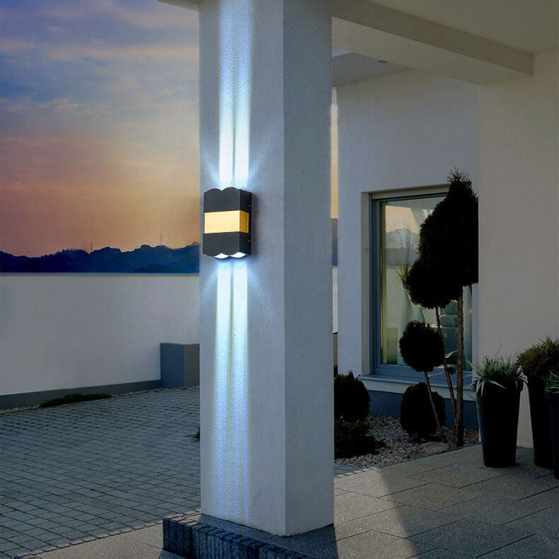 Lámpara de pared para patio exterior, moderna, rectangular, de aluminio y vidrio, con foco LED, resistente al agua 