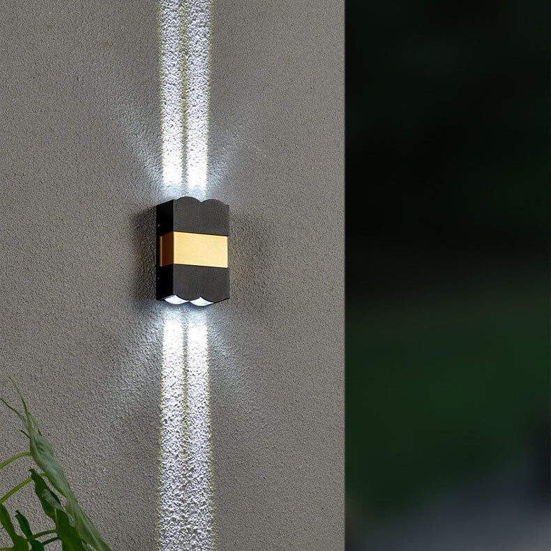 Lámpara de pared para patio exterior, moderna, rectangular, de aluminio y vidrio, con foco LED, resistente al agua 