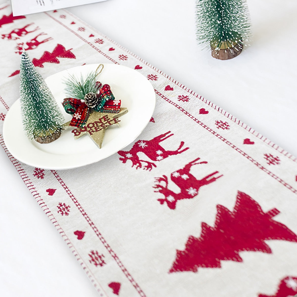 Camino de mesa con muñeco de nieve y alce navideño, decoraciones navideñas