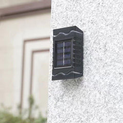 Lámpara de pared LED solar minimalista moderna de plástico para exteriores, resistente al agua 