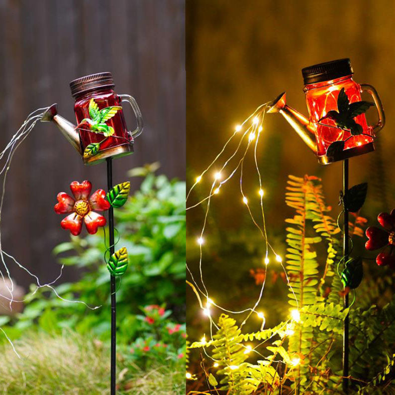 Lámpara LED de exterior con enchufe para tierra con hervidor de hierro forjado y decoración creativa solar 