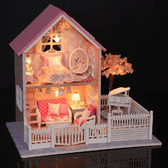 Cuteroom 1/24 Maison de poupée en bois à faire soi-même Rose Cerise Décorations faites à la main Modèle avec lumière LED et musique Anniversaire