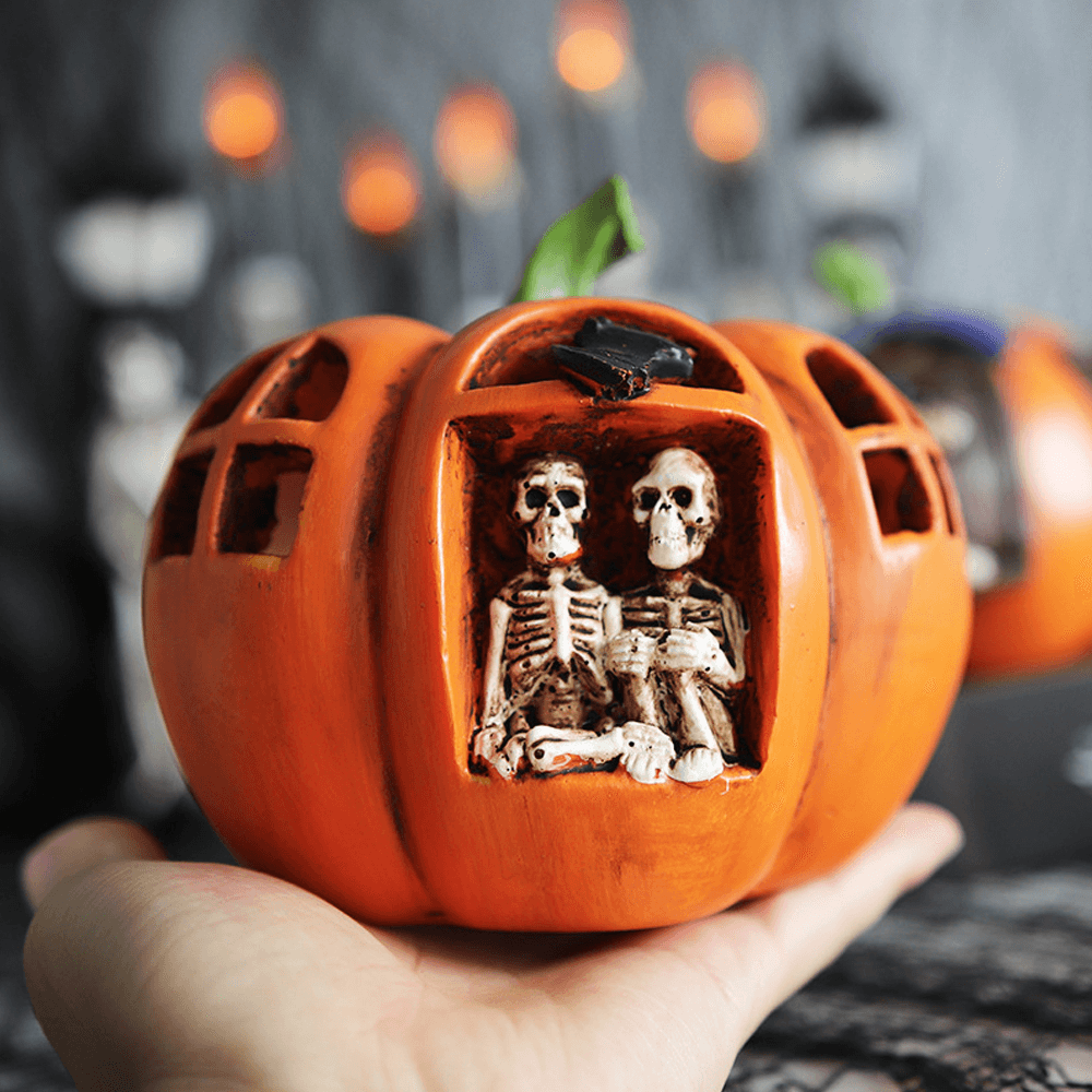 Halloween Creative Pumpkin Skull Lantern Home Props Decoration Toy with LED Lights for Bar Secret Room Haunted House Decoration Ghost Festival Mall