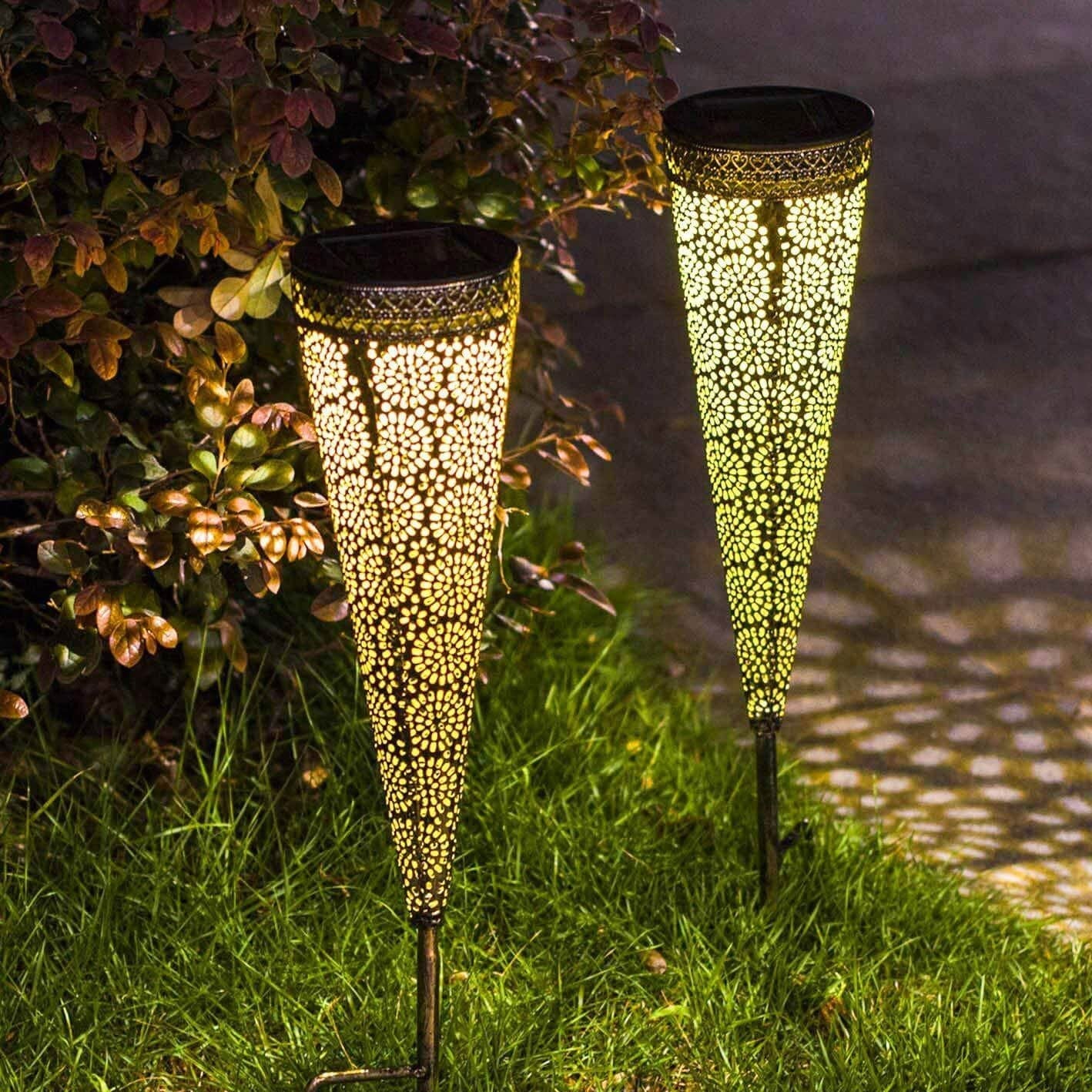 Luz LED decorativa para caminos de jardín al aire libre, de bronce, con forma cónica y hueca solar 