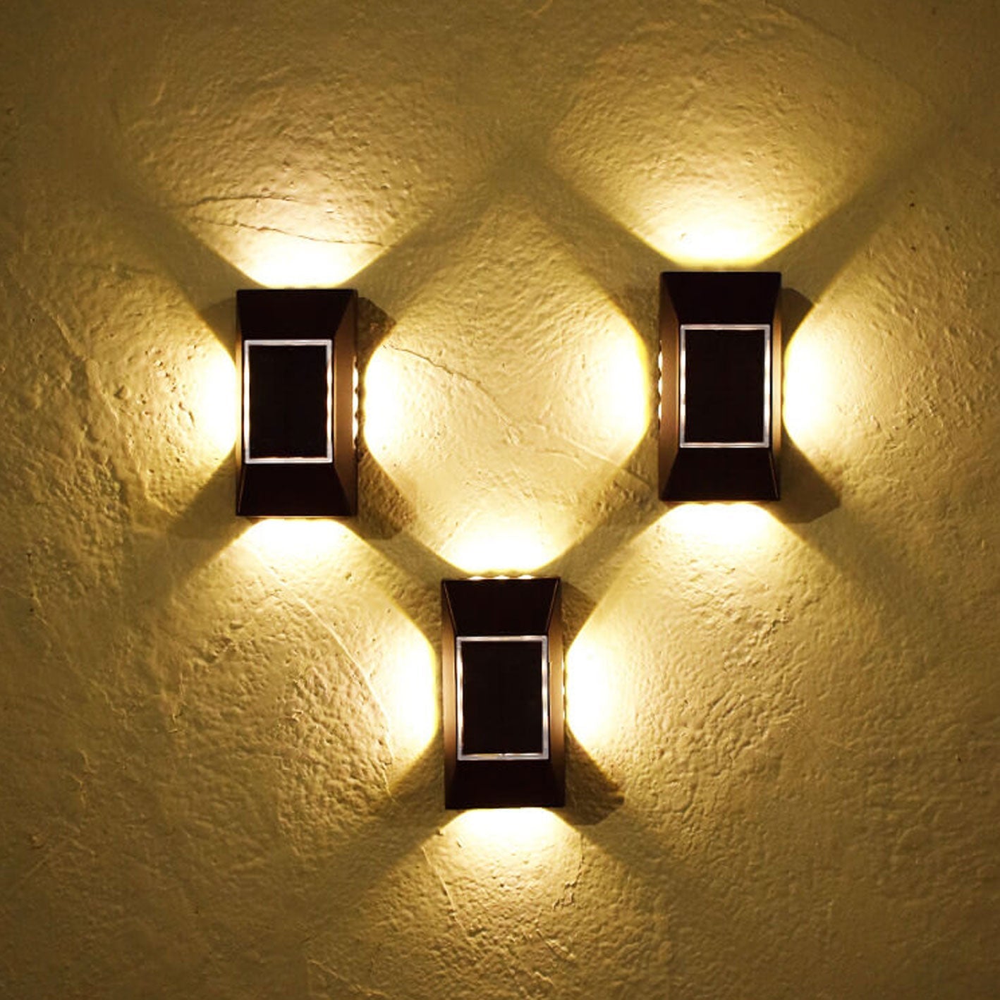 Solar LED All Around Lighting Garden Outdoor Light Wall Sconce Lamp