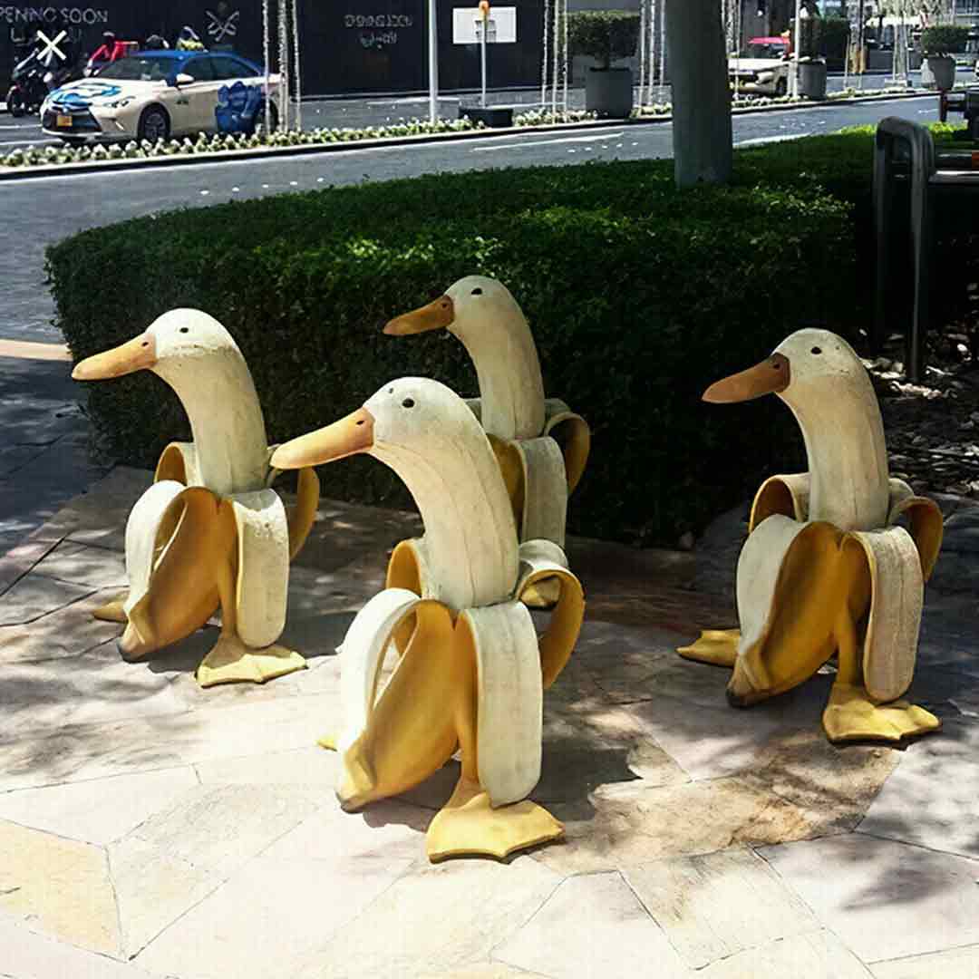 Décoration de jardin en forme de canard banane