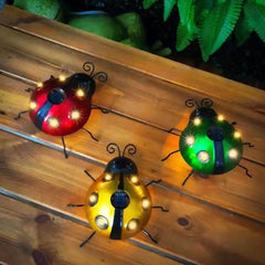 Lampe décorative d'extérieur en fer à LED coccinelle solaire 