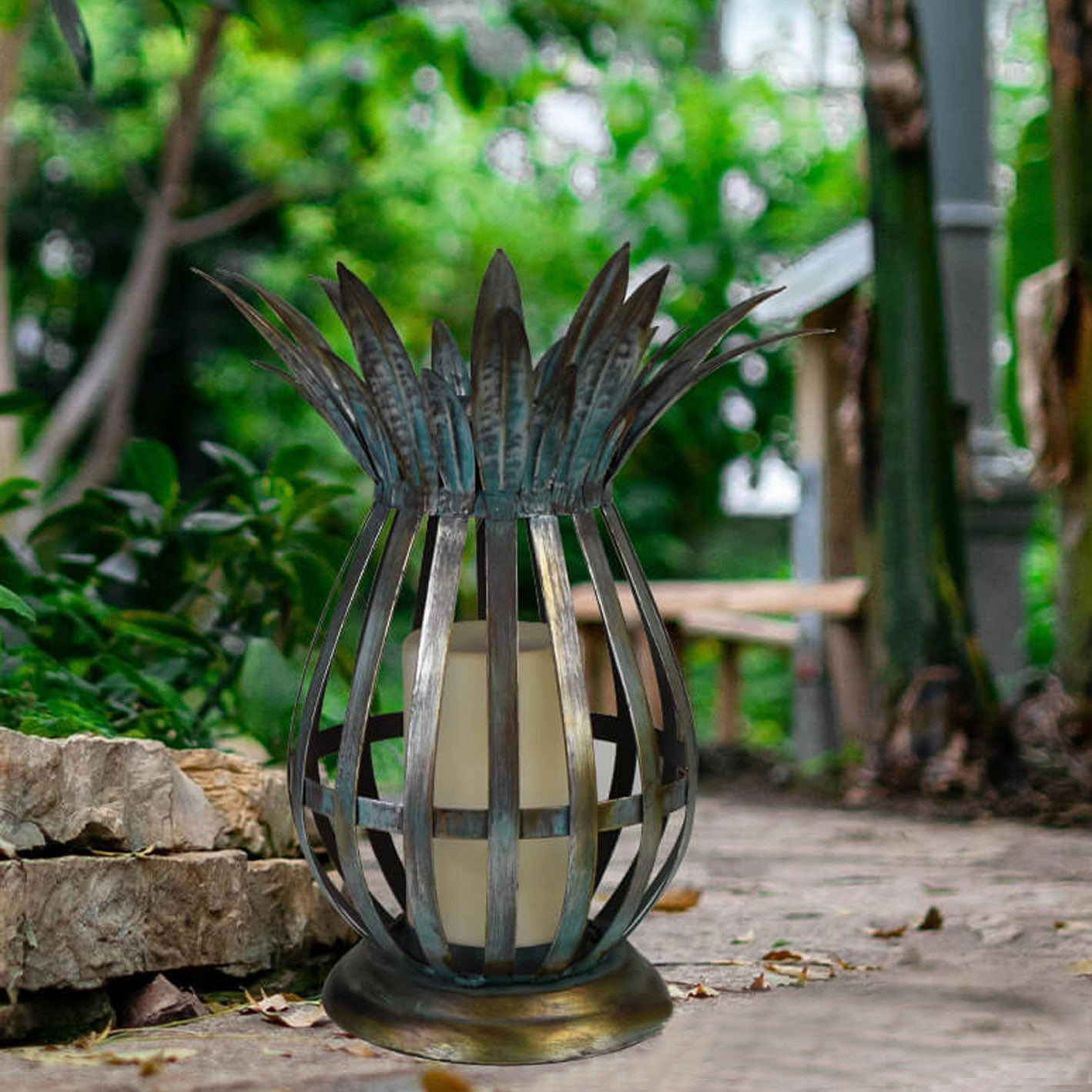 Bougie solaire en fer en forme d'ananas creuse à LED décorative pour pelouse 