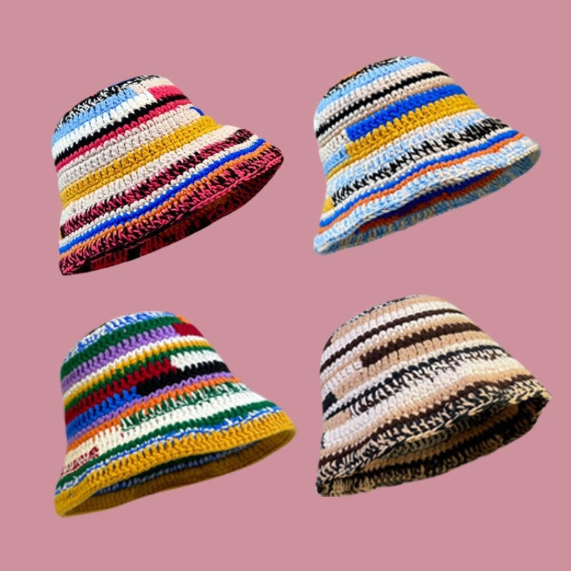 Gorro de punto a rayas de color hecho a mano para niños