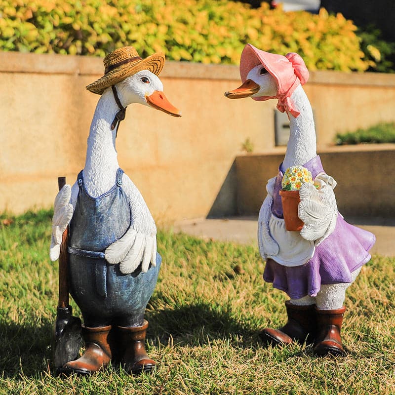 Duck Gardener Resin Statue