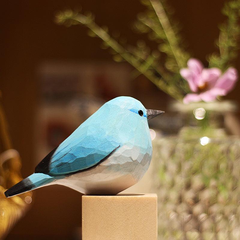 Figuras de pájaro azul de montaña de primera generación talladas a mano en madera pintada