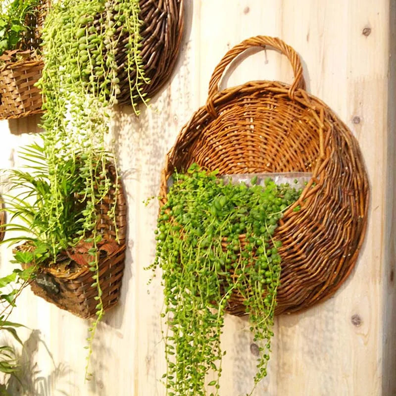 Hand Made Wicker Rattan Flower Planter Wall Hanging Wicker Rattan Basket Garden Vine Pot Plants Holder Garden Pots Wall Planter
