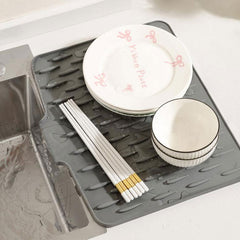 Dripease Kitchen Mat | Silicone, Fast Water Drainage, Heat-Resistant