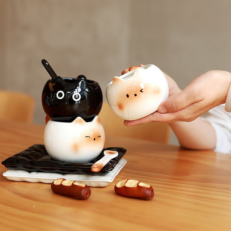 Siamese Cat Inspired Coffee Cup with Ear Handle – Premium Ceramic Drinkware