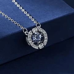 Swaylight Moving Rhinestone Pendant Necklace | Sweat-Resistant O-Chain Style